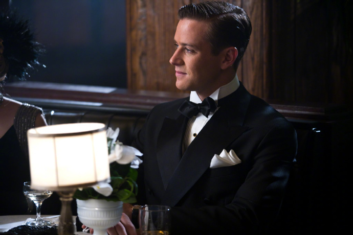 2011年,锤子哥艾米·汉莫在《胡佛》饰演小李的助手兼情人.