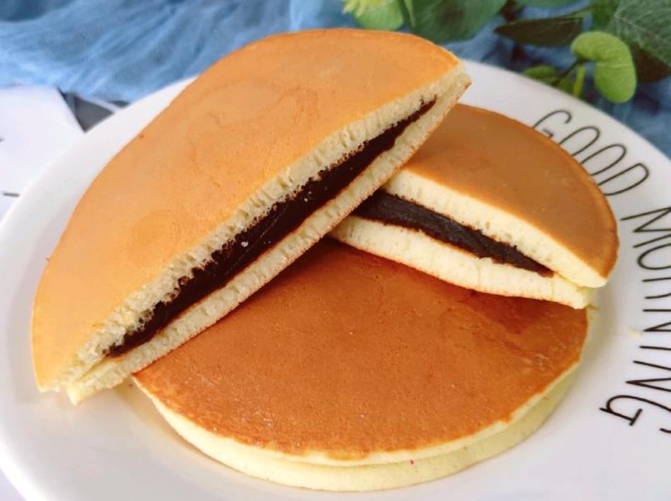 教你做哆啦a梦最爱吃的铜锣烧,一口平底锅就能搞定,柔软香甜