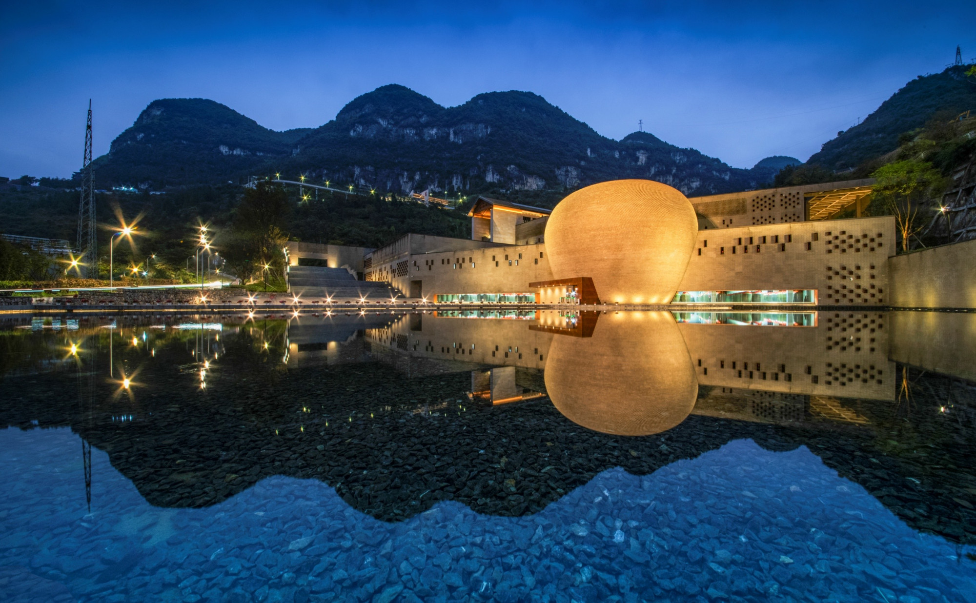 揭开郎酒庄园"生长养藏"奥秘 郎酒十大年度图片发布