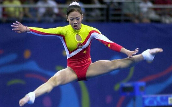 "体操女神"杨云现状,进军好莱坞,嫁给爱情后生下三个孩子!