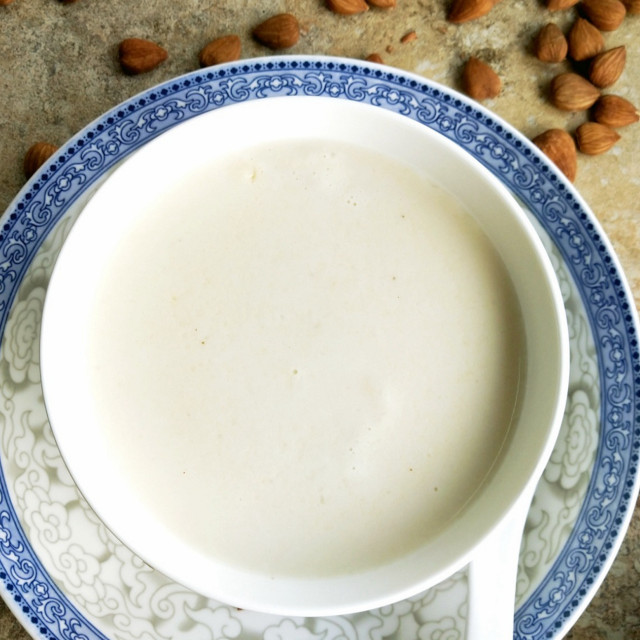 杏仁茶,浓浓的杏仁香味,很好喝