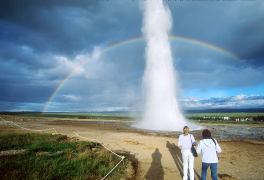 如此擎天柱在这里滋水,你想到了啥