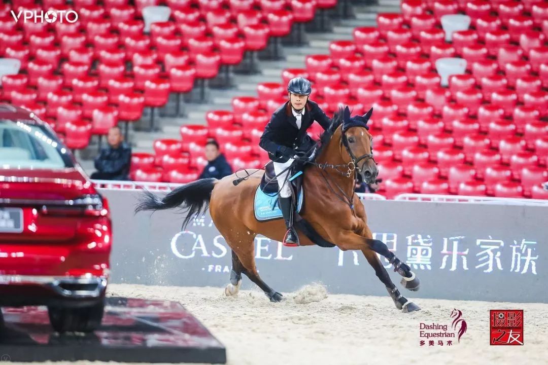 安徽震龙李忠卫勇夺2019鸟巢马术大师赛最后一项冠军!盛宴结束!