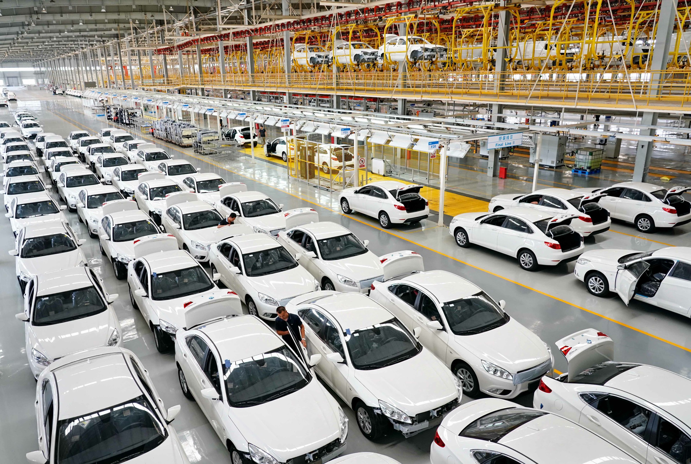 1至8月我国新能源汽车产销均增长三成多