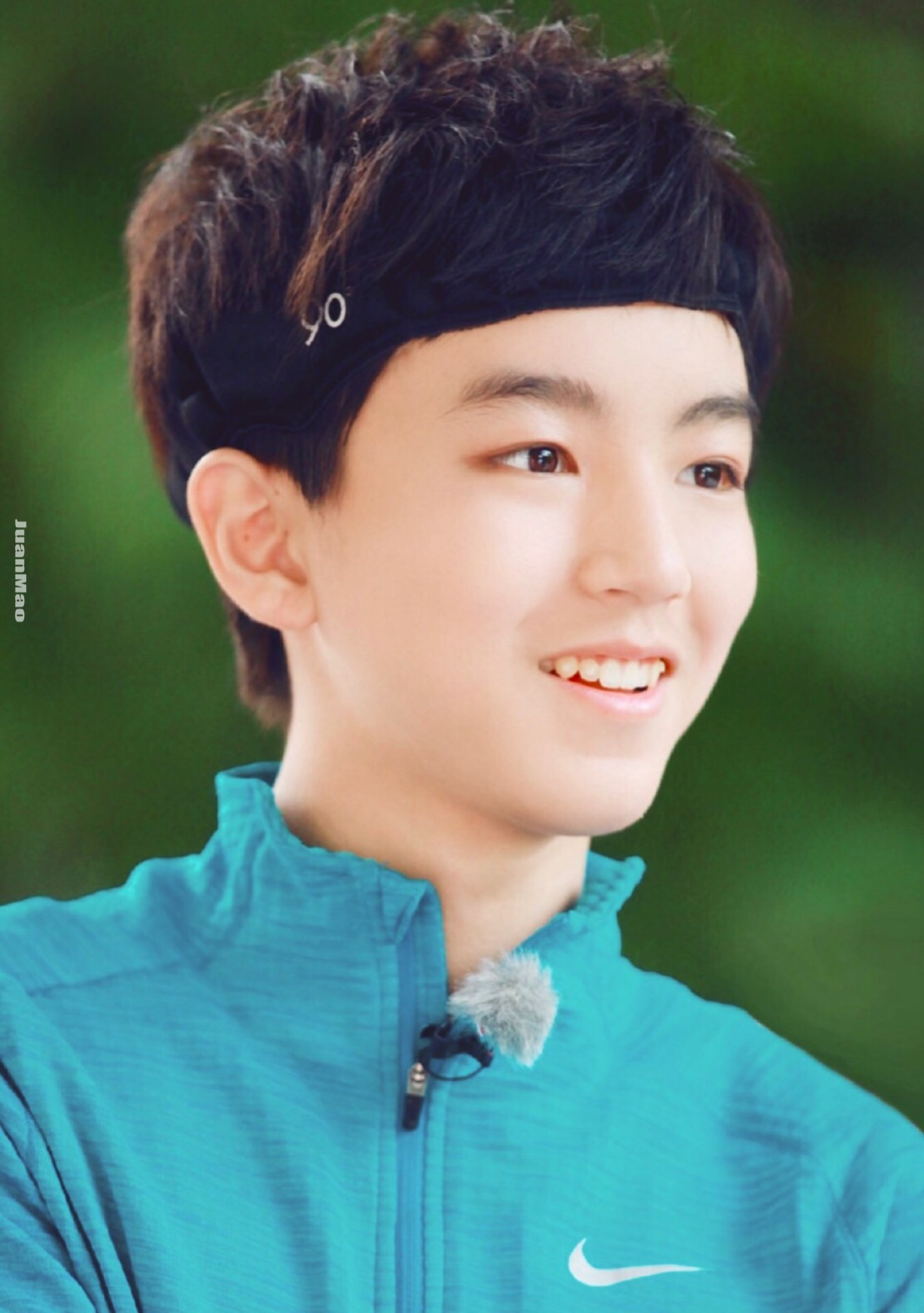 王俊凯这组图软萌软萌的,太可爱了