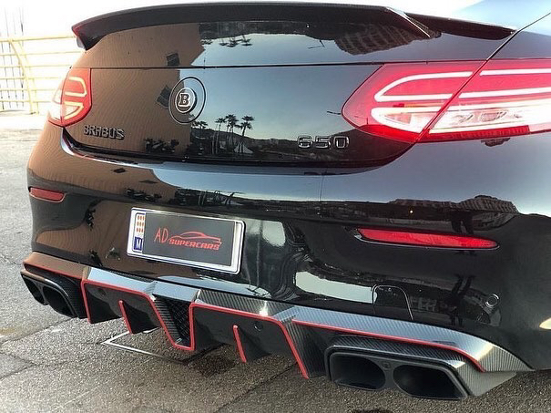 巴博斯爆改奔驰c63,外观十分霸气,内饰却平淡无奇