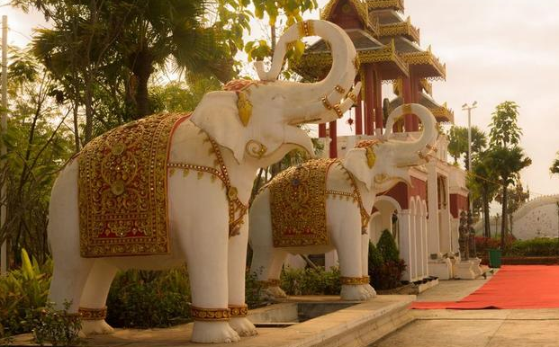 《猎毒人》取景地,最像外国的云南城市,每年游客络绎不绝!