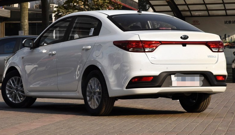 分享一组东风悦达起亚k2图片,设计的非常超现代,驾驶乐趣