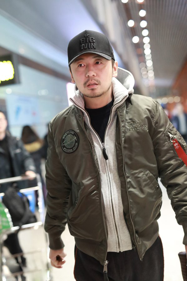 雷佳音自带喜感让人忽视衣品,明明全身都是潮男范儿