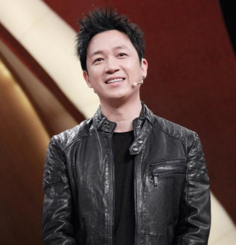 潘粤明依然没有辩驳和解释,只是发了一条微博,写道