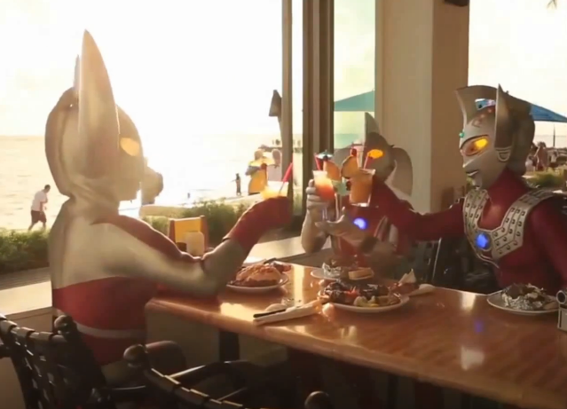 泽塔奥特曼诞生,时代变了,昭和奥特曼的退休生活令人羡慕!