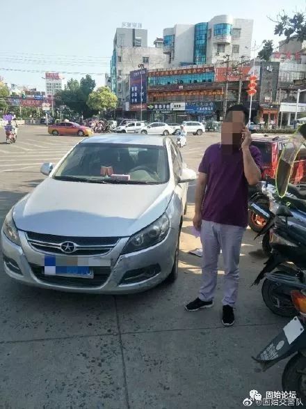 固始县公安拦截一辆假牌照小型汽车
