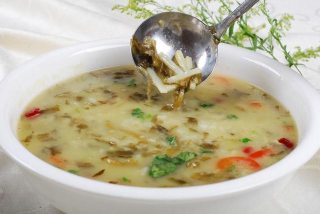 深秋最受欢迎的汤:酸辣疙瘩汤,酸爽开胃,口味丰富,喝的真舒服