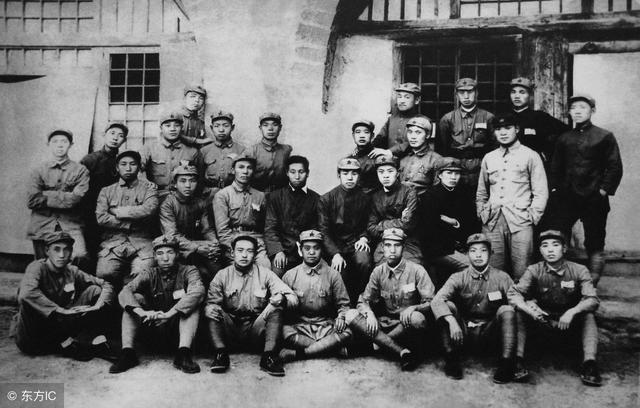 1936年东北军百万精锐齐进发,无功而返,而我军只有区区3万人!