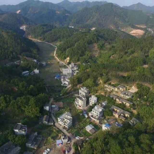 寺面镇宝福寺道路大塞车