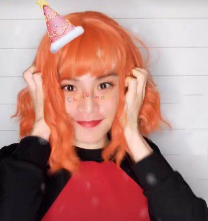 冯提莫直播要求模仿"毛毛姐",脱口而出3个字,粉丝已笑晕