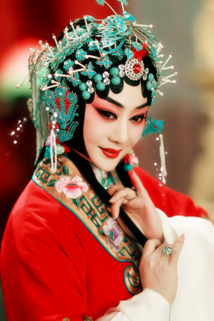 女人最可怕的是认不清楚自己,把自己永远当迫害者