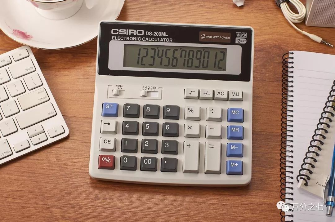 计算器一般由运算器,控制器,存储器,键盘,显示器,电源和一些可选外围