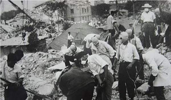 唐山大地震真实老照片,带你进入当年那场浩劫,场面真的很悲惨