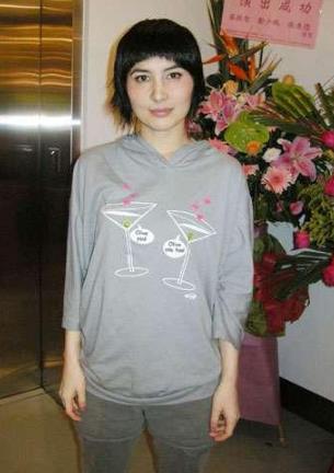 最受宠的澳门赌王之女,一生桀骜不驯:相对于名利,我更爱自由!