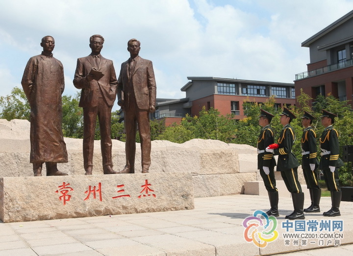 常州工学院"三杰"群雕落成 传承红色基因