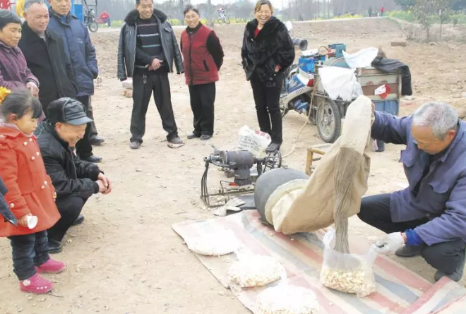 那些8090后农村孩子冬天最爱吃的零食,最后一种直流口水!