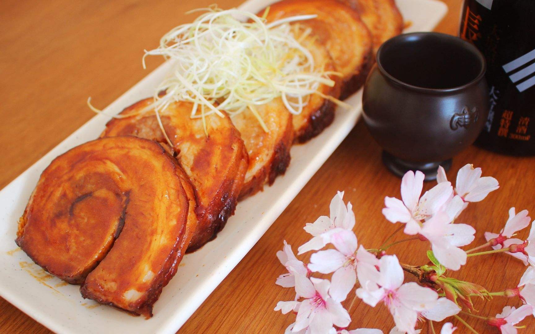 日式叉烧肉,色泽金黄,入口不腻,鲜嫩多汁,营养美味