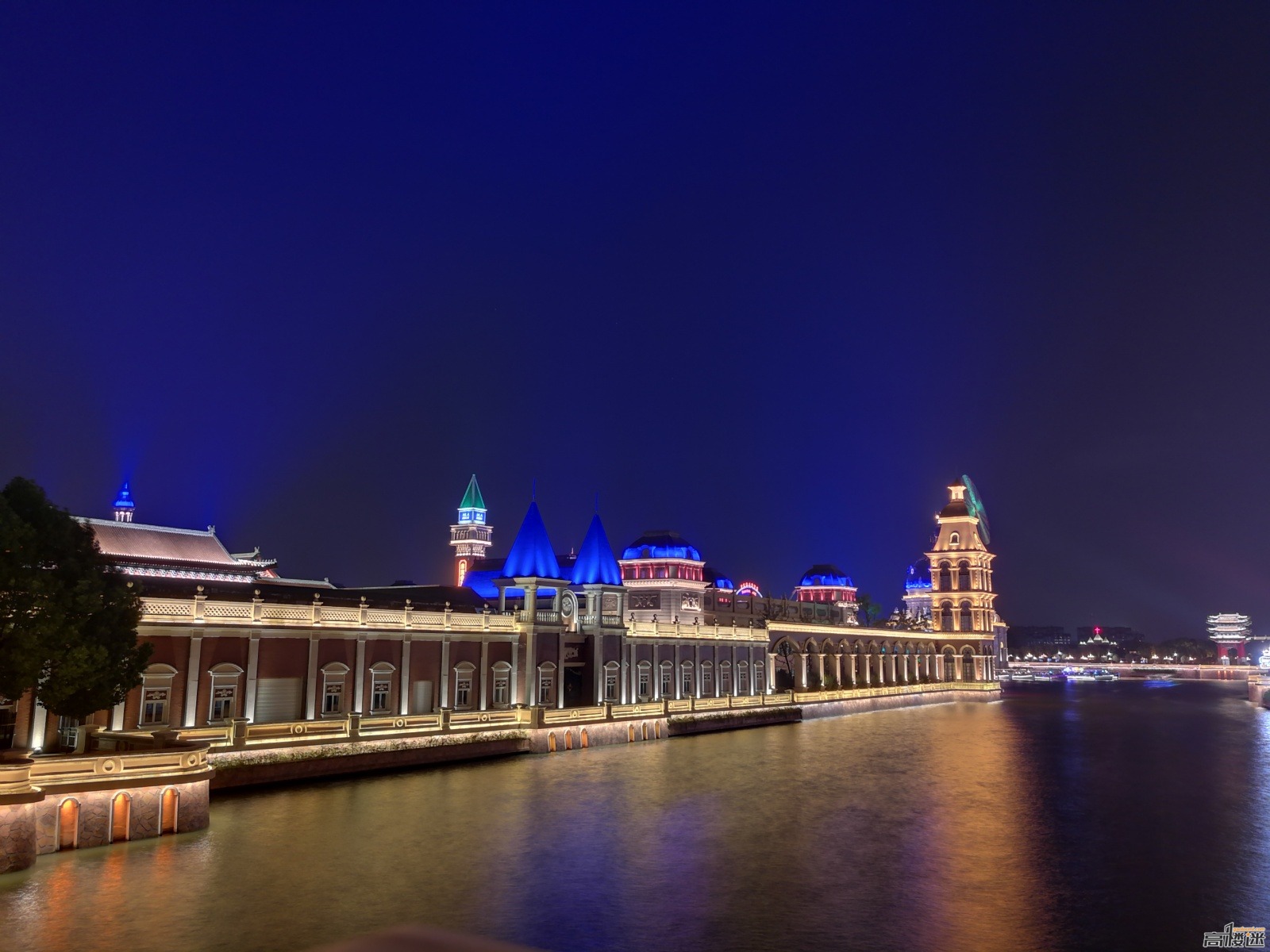 江阴海澜飞马水城夜景 美轮美奂的欧式风格建筑