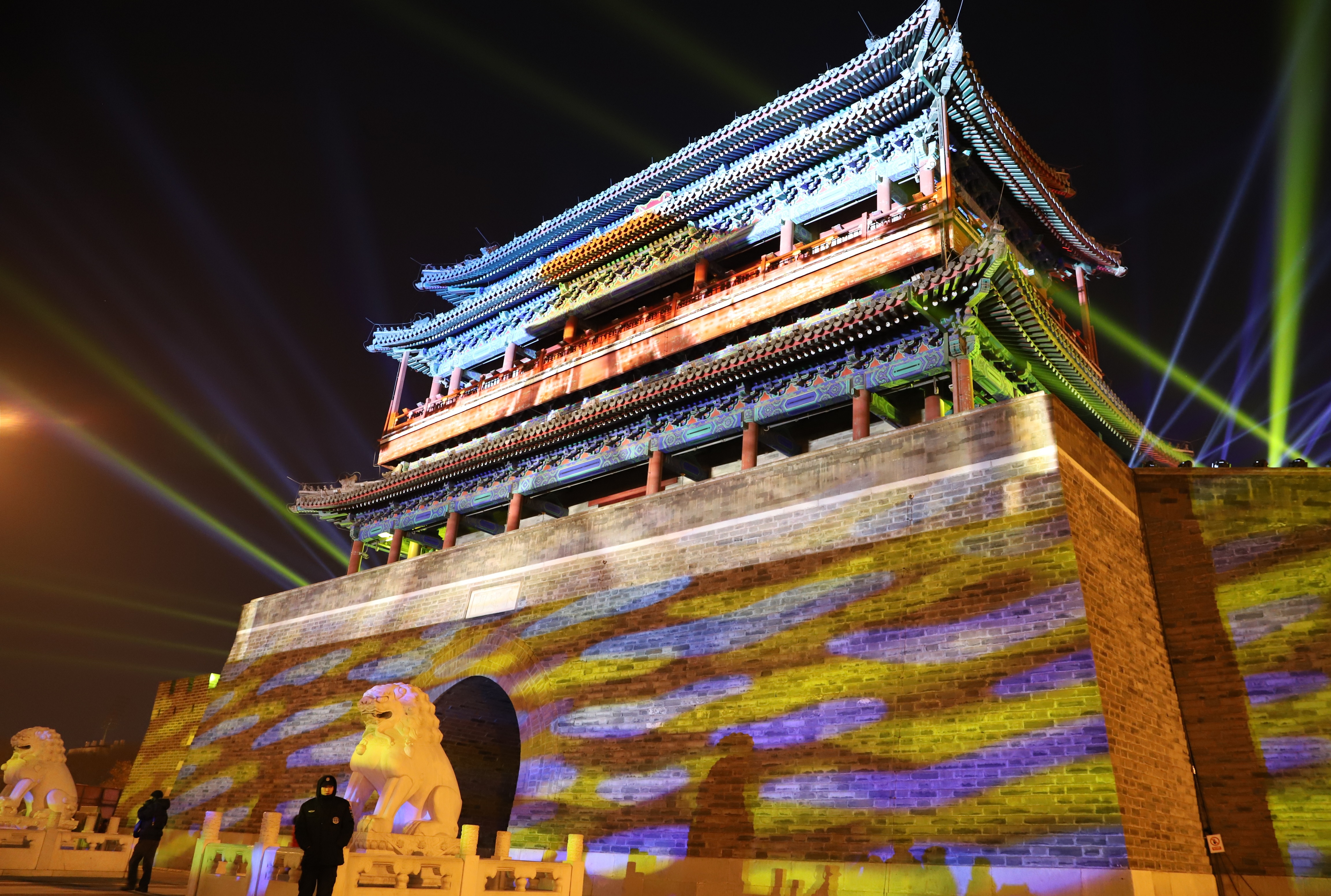 北京永定门城楼大放异彩:北京城墙虽然拆了,但重建效果远胜于前