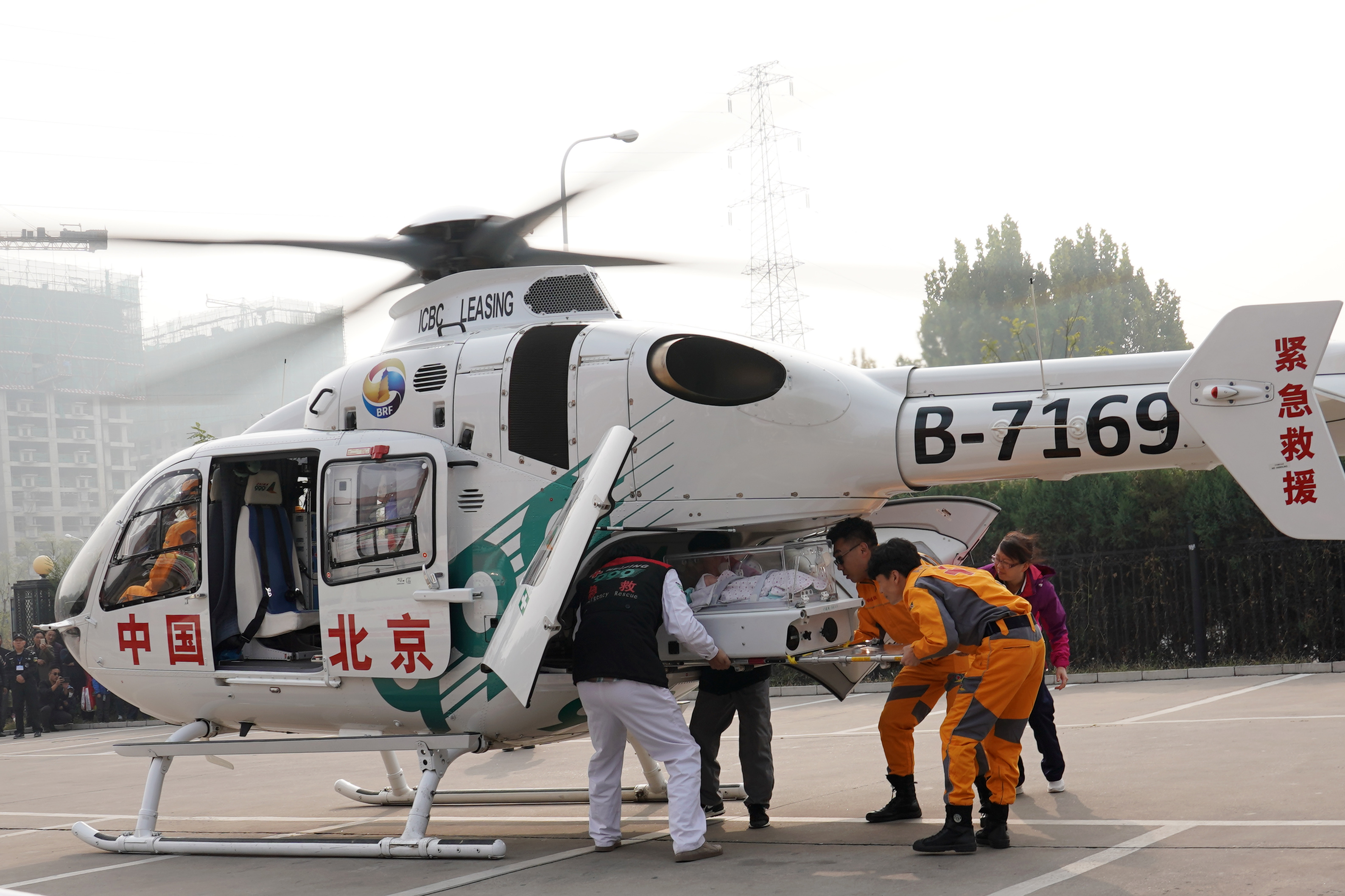 北京儿童医院与999急救中心合作搭建空地一体化新生儿转运体系