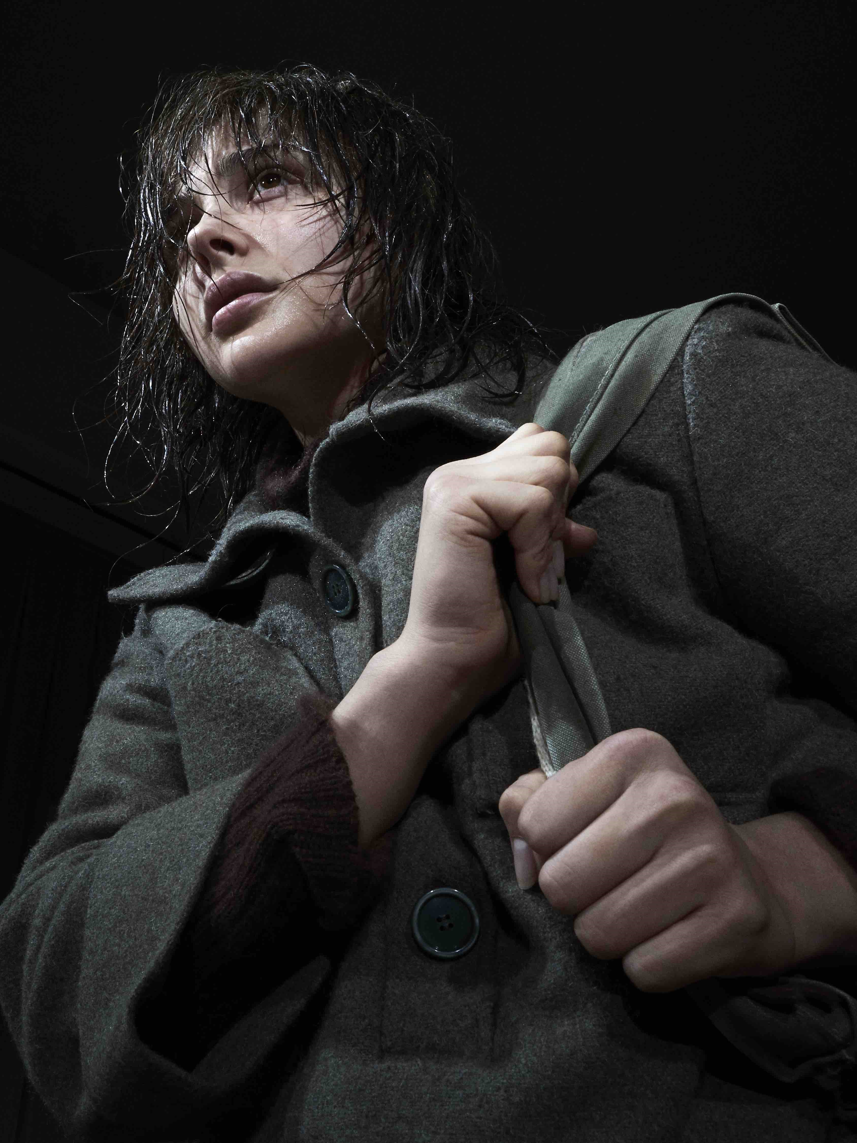 「超杀女」克萝伊误入邪教险被活人献祭!为求自保装疯搞失踪害死闺蜜