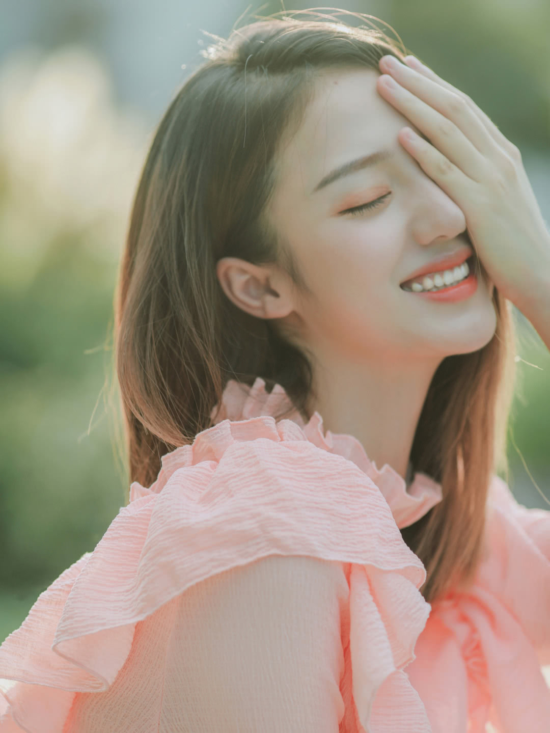 人像写真拍照姿势,推荐这10个好看技巧,会拍照的人都在用