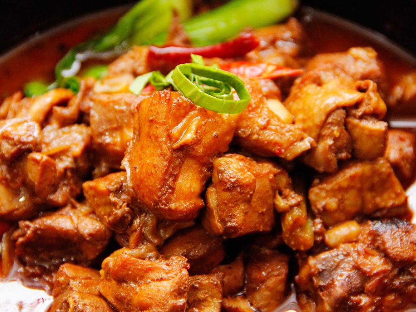 教你做鸡公煲,滑嫩入味,麻辣鲜香,口感醇厚,令人回味无穷