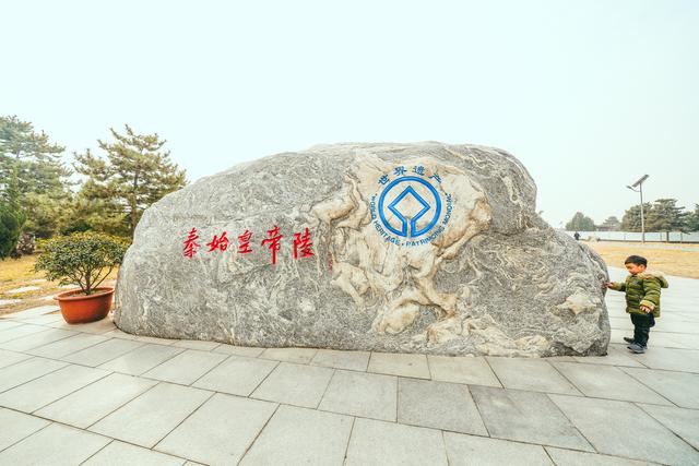 西安过大年,一天之内八千兵马俑接待八万游客