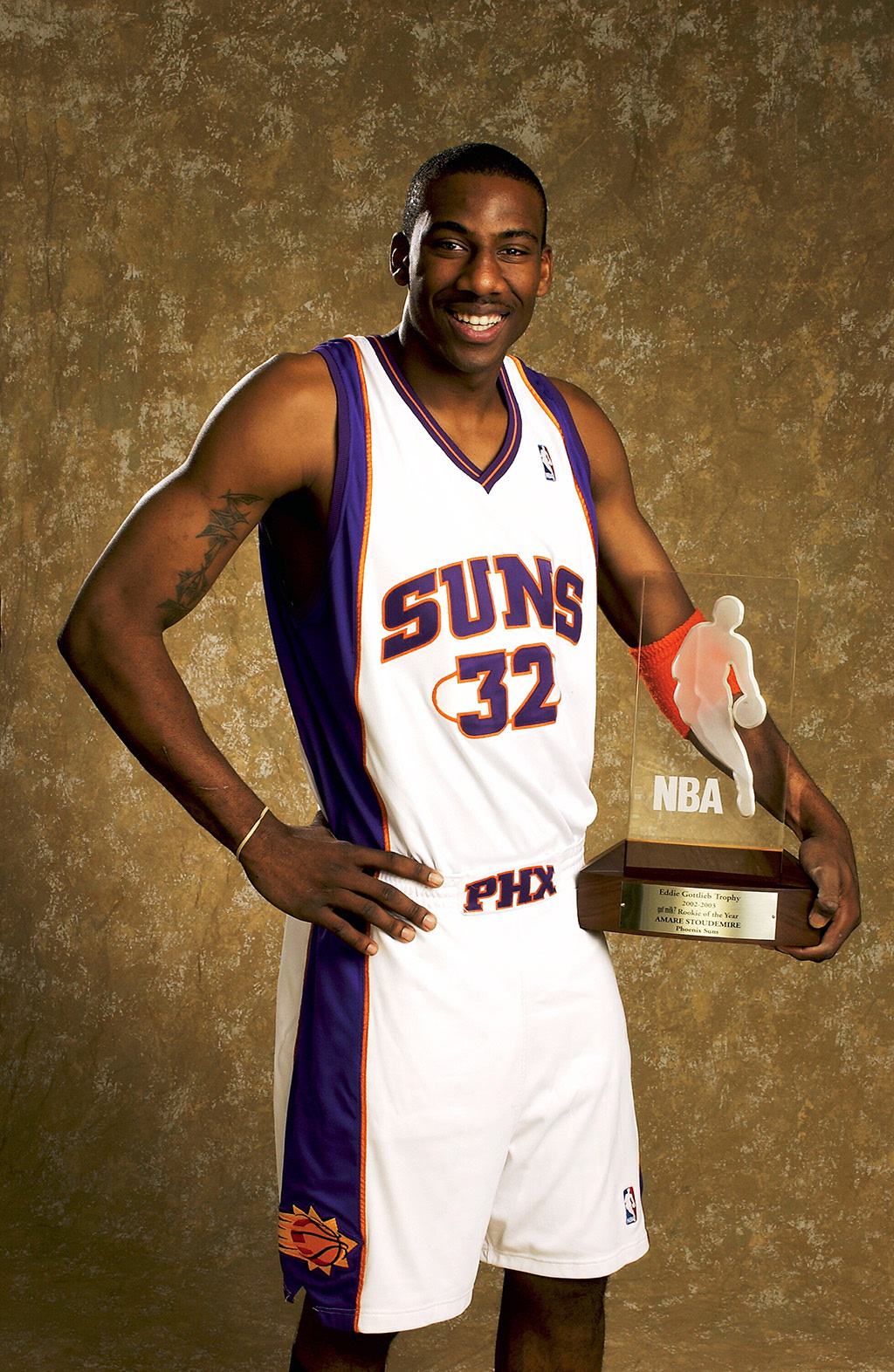 迈克邓利维 2002年nba选秀,迈克·邓利维在首轮第3顺位被金州勇士队