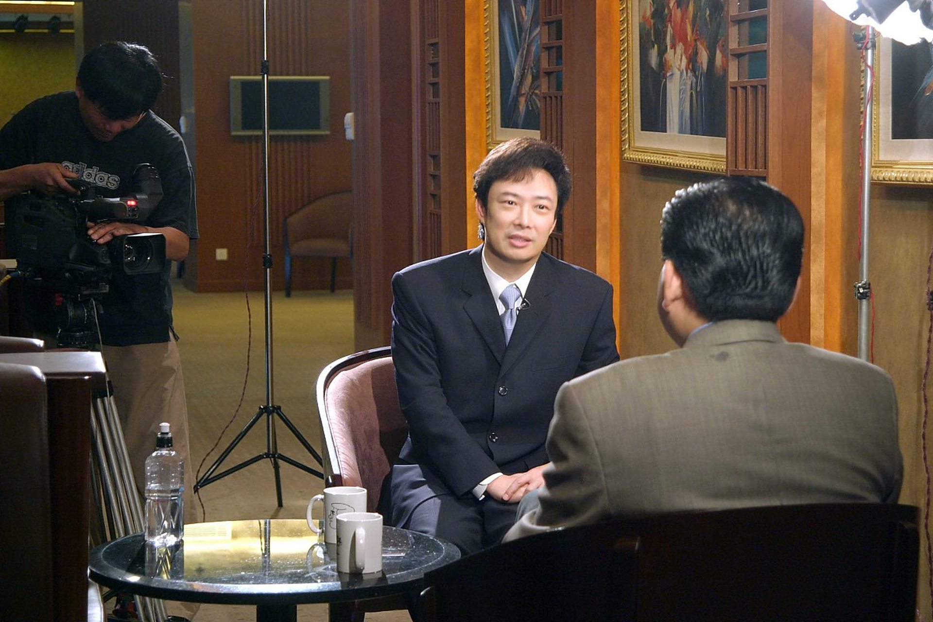 台湾80年代十大男歌手: 第十名:姜育恒 第九名:童安格 第八名:王杰 第