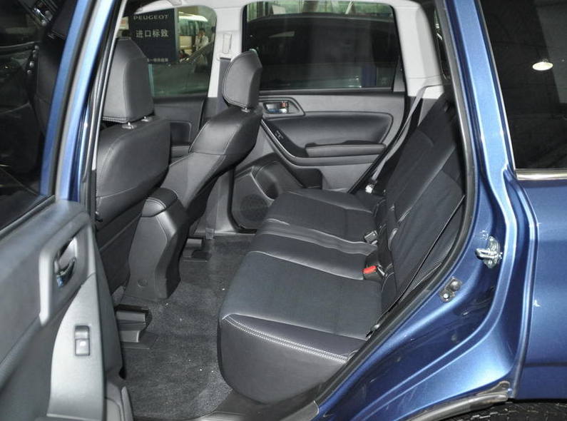 低调内涵的斯巴鲁-森林人,诱惑无法抗拒,年轻的车,年轻的我