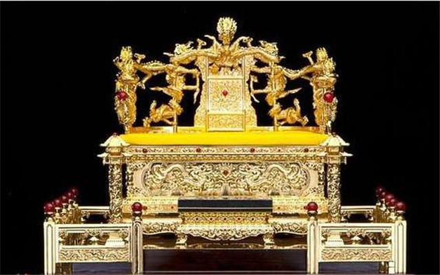 历史揭秘:朱元璋传说故事之"坐龙椅",主要讲述的是什么?