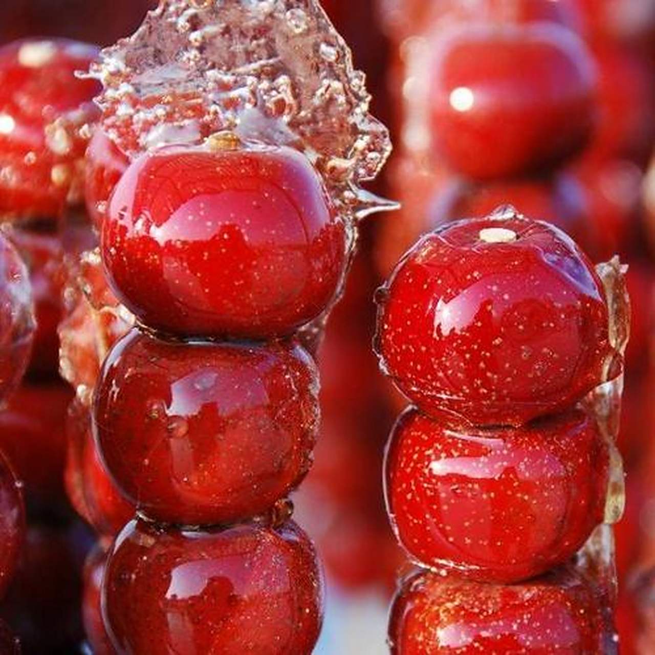 立冬创意美食#冰糖葫芦是中国汉族传统小吃,它是将野果用竹签串成串