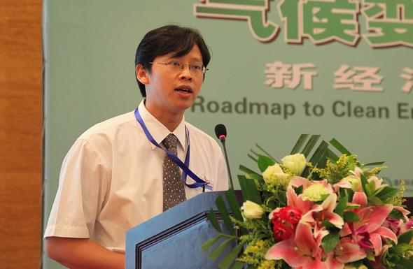 多年以来,他致力于研究如何更好的节能减排,成为了行业的精英