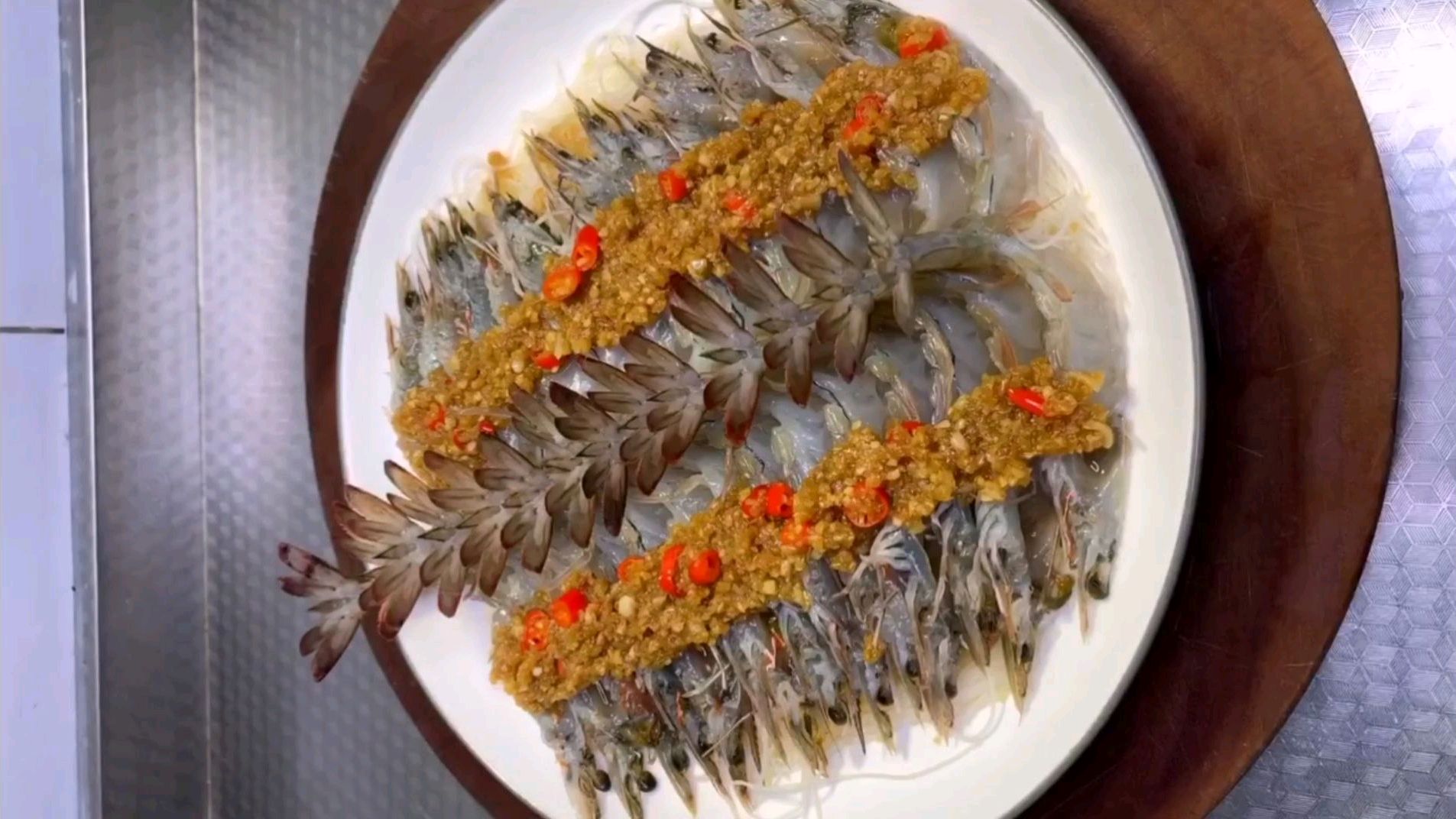 蒜茸粉丝蒸大虾!