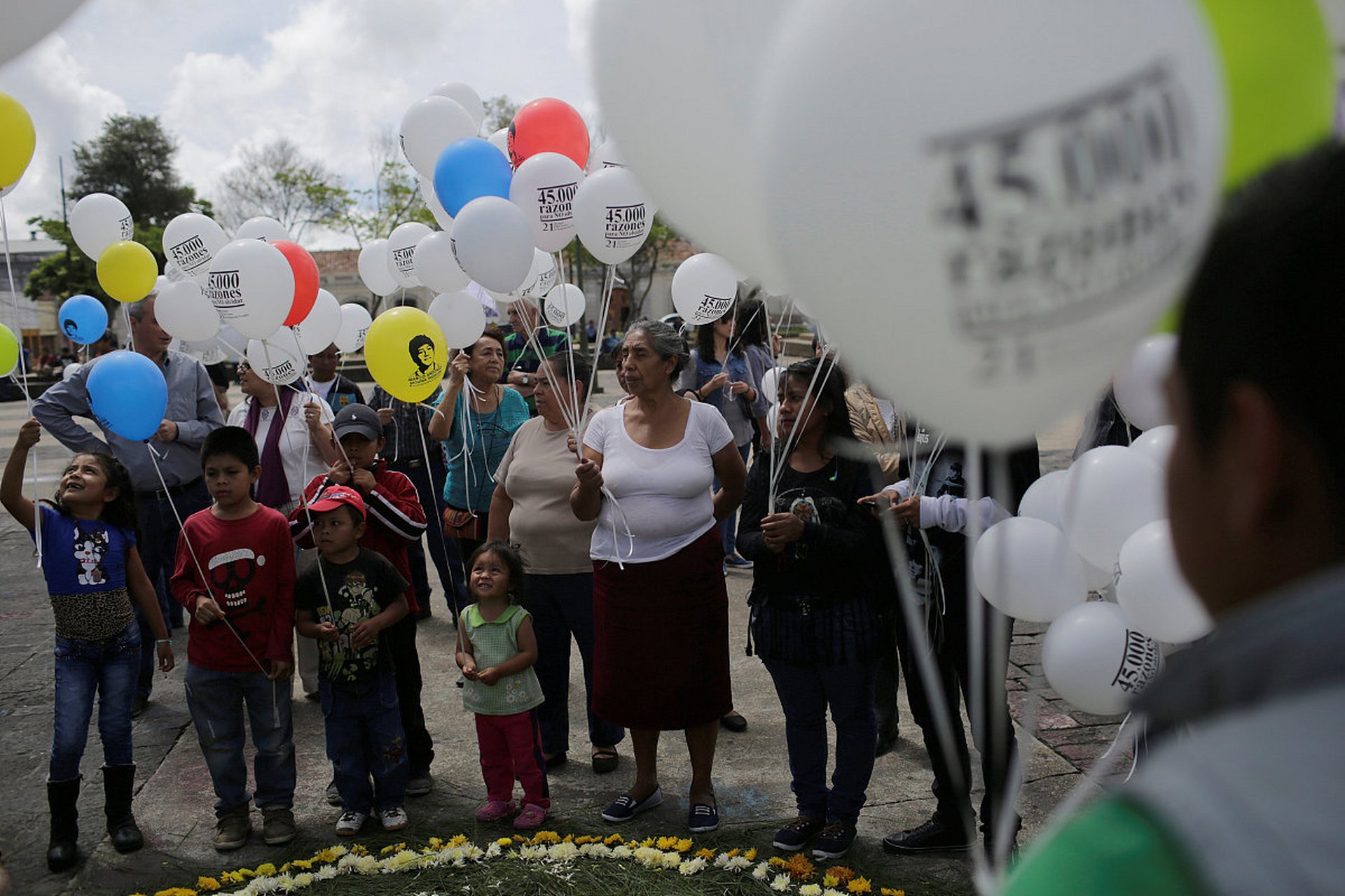 日本惊现气球葬礼