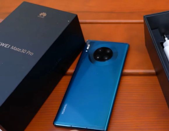 有用户购买到华为mate30 pro限量版翡冷蓝配色?