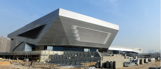 太原滨河体育中心熠熠生辉(图)