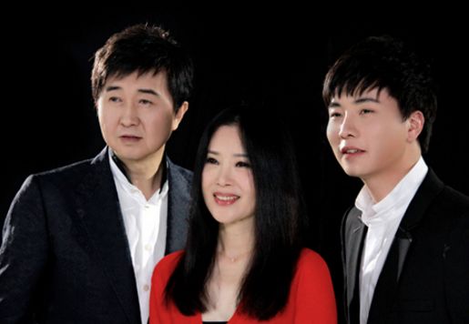 夫妇同是著名歌手,一首歌火21年,今50岁淡出娱乐圈,儿子成总裁