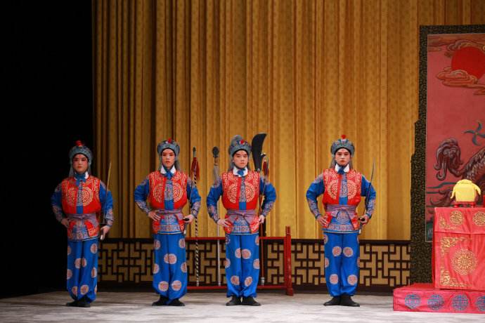 别误解跑龙套 要把龙套跑好真不容易