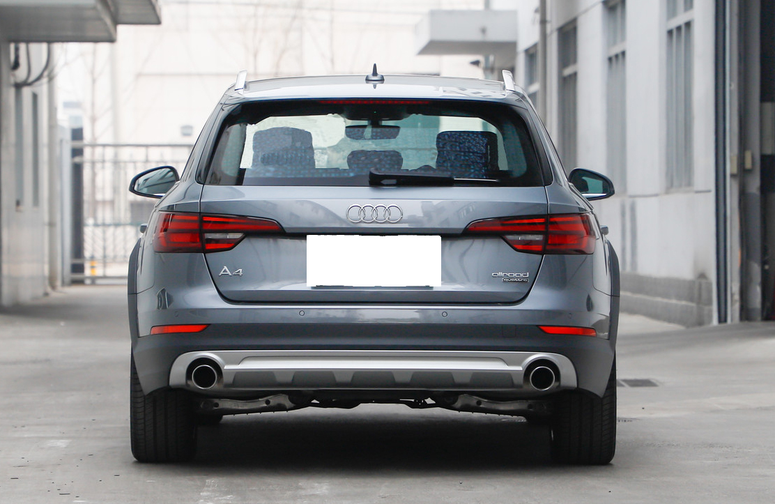 奥迪a4采用全新设计保险杠,车尾设计精致感十足,内饰配置丰富