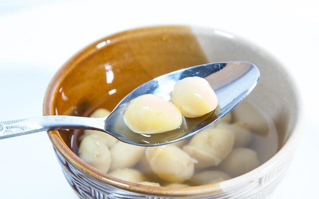 女人长期吃白果的好处(女人长期吃白果的好处一天吃多少)