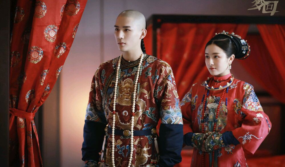 王安宇变身十三爷梦回现代邂逅李兰迪,阴差阳错下她《梦回大清》