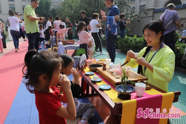 濟南歷下區百合,東城御景幼兒園舉行慶祝新中國成立70週年大型親子